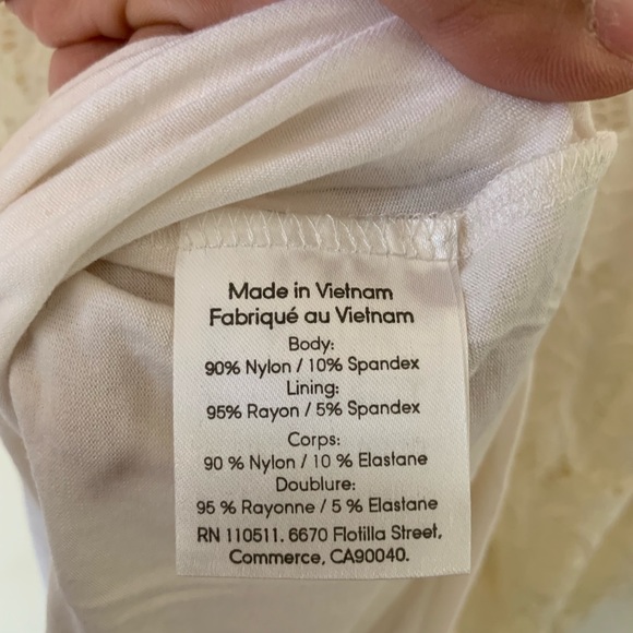 Ingrid & Isabel Fitted Floral Lace Maternity Dress - Picture 6 of 6